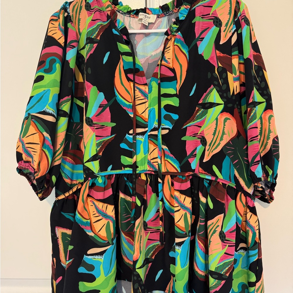 Colorful Tropical Print Top